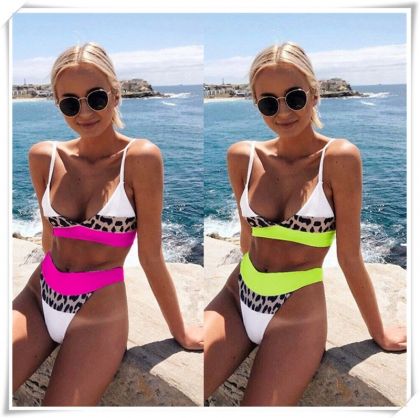 Тигров бански с розово и зелено